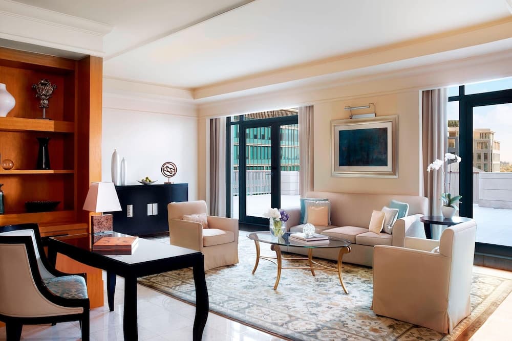 Das Ritz-Carlton, Dubai International Financial Centre — 21