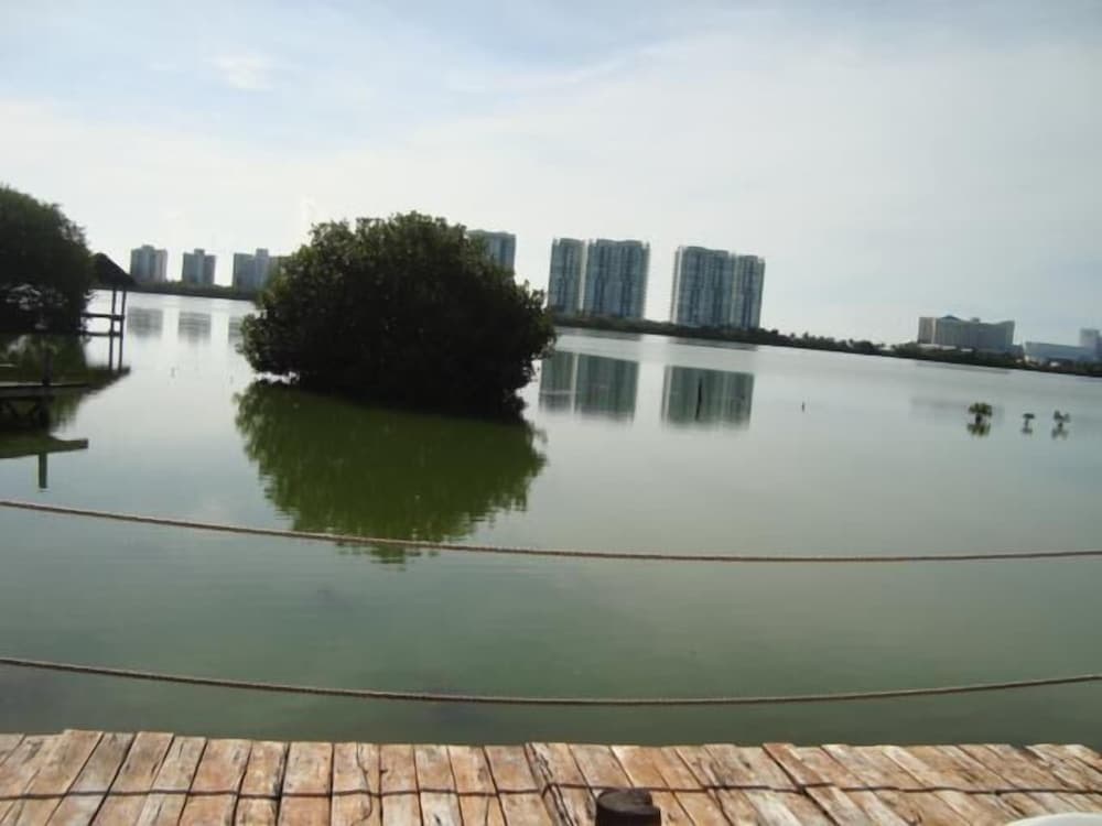 Gran Laguna Real — 27