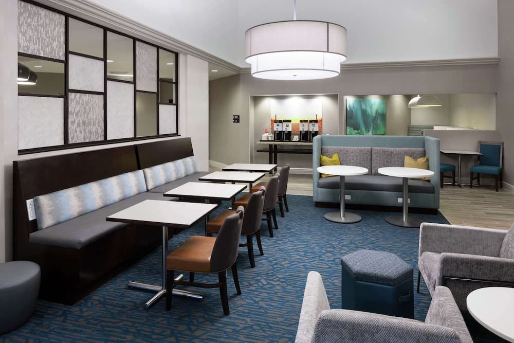 Hampton Inn & Suites by Hilton Miami-Doral/Centro Commerciale Dolphin — 2