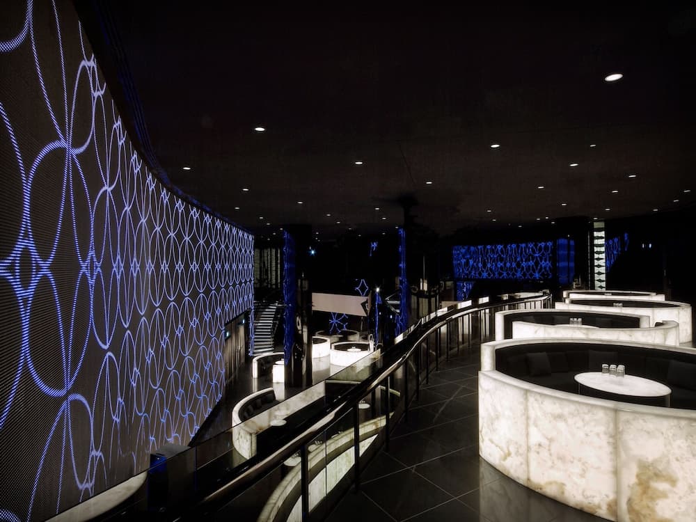 Armani Hotel Dubai, Burj Khalifa — 13