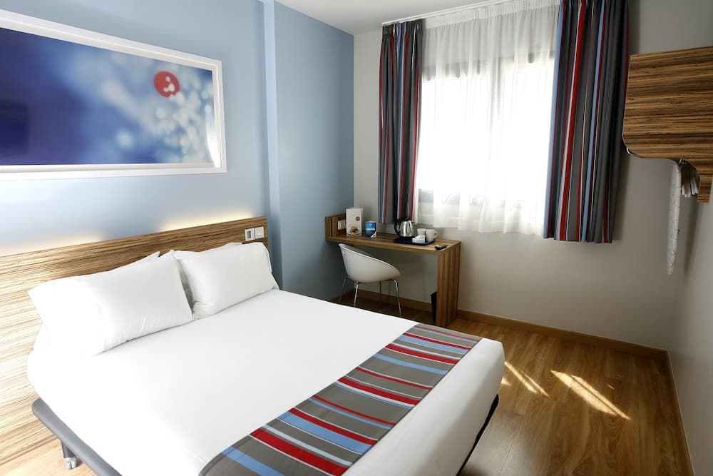 Travelodge Barcelona Poblenou — 28