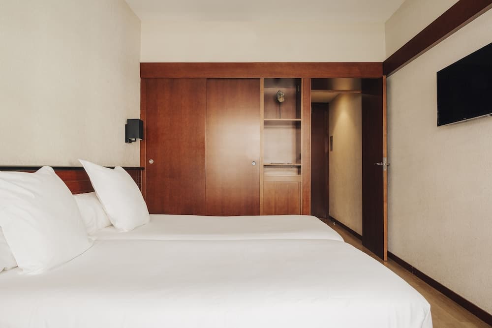 Hotel Derby Barcelona — 4