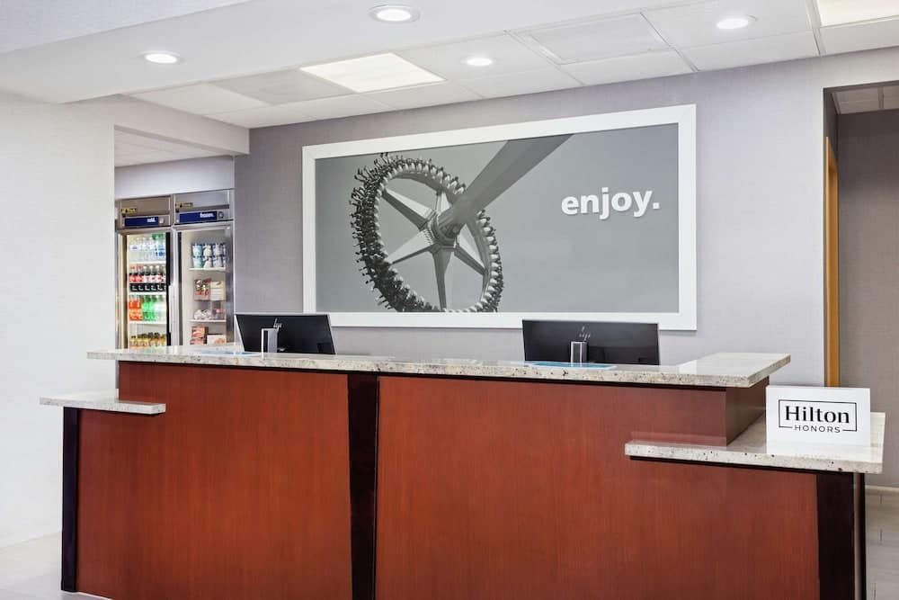 Hampton Inn & Suites Orlando Intl Dr N — 21
