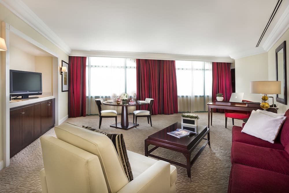 Mövenpick Grand Al Bustan Dubai — 13