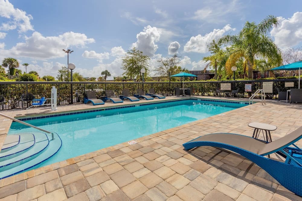 Hampton Inn & Suites Orlando Intl Dr N — 15