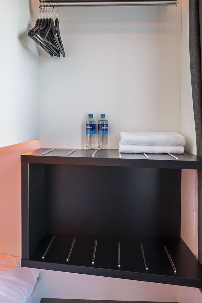Dieses Hostel — 25