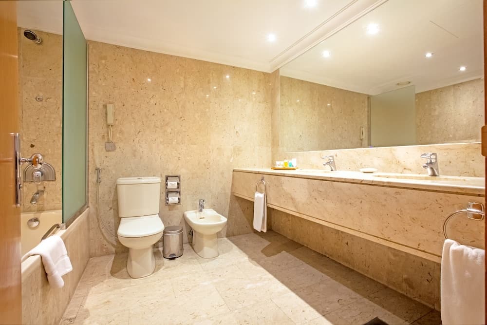 Dubai Marine Beach Resort & Spa — 25