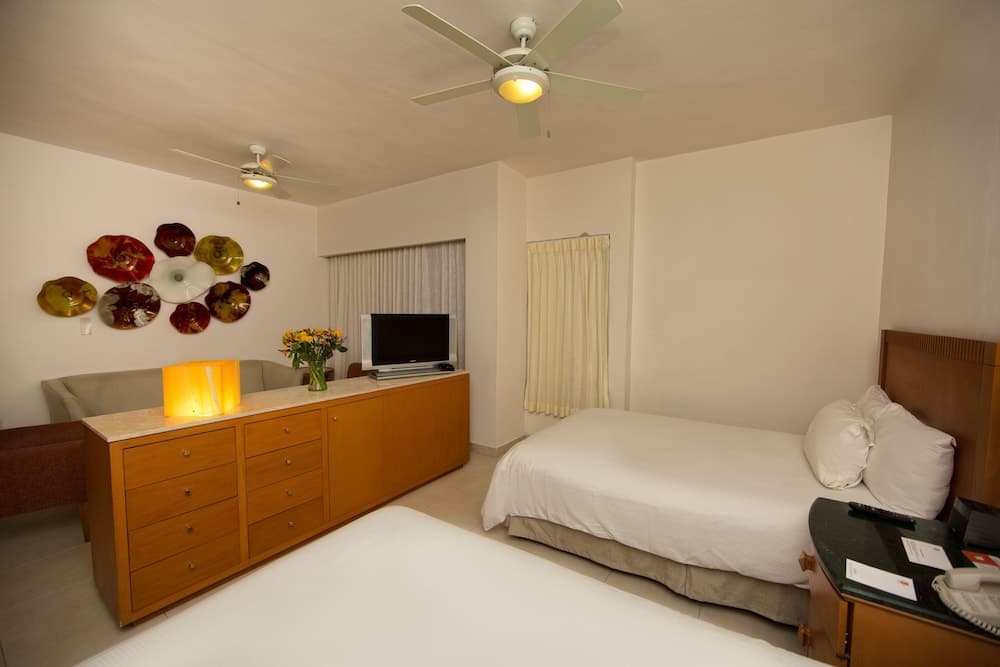 Ambiance Suites Cancun — 26