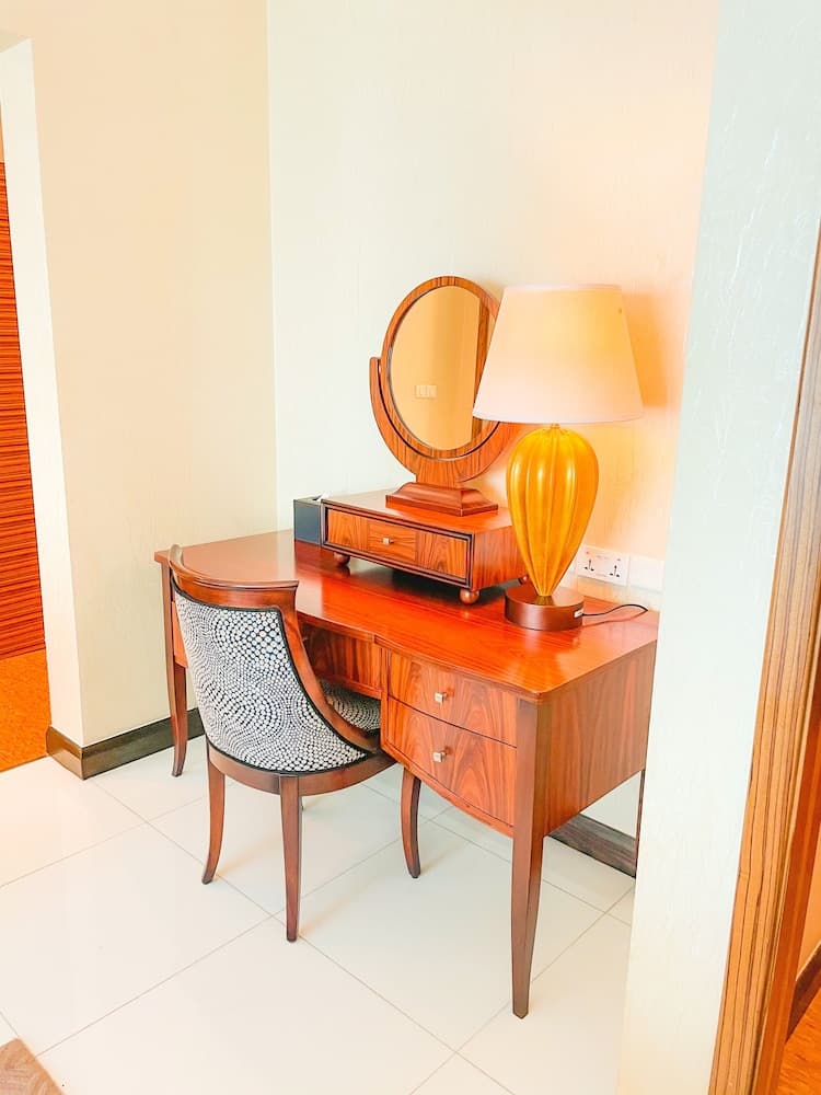 Swissôtel Al Murooj Dubai — 7