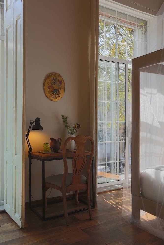 El Patio 77 — 21