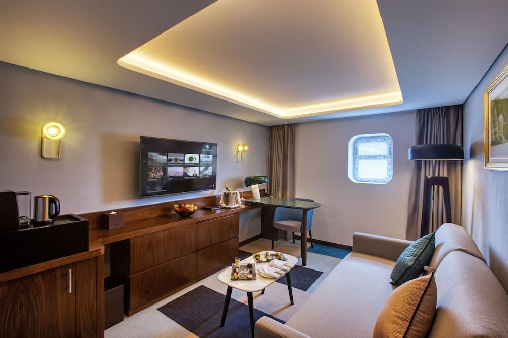 Queen Elizabeth 2 Hotel by Accor — 14