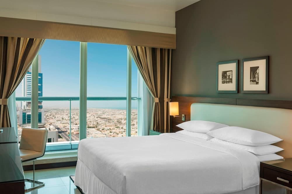 Four Points by Sheraton Sheikh Zayed Road, Dubai — 9