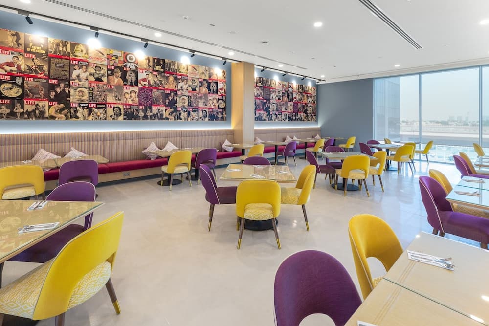 Premier Inn Dubai Ibn Battuta Mall — 12