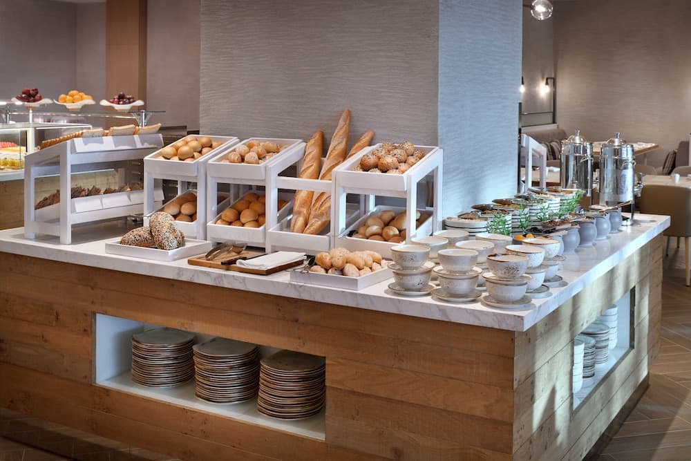 Holiday Inn &amp; Suites Dubai Festival City, un hotel IHG — 17