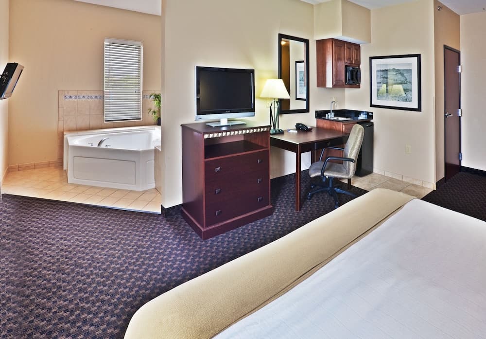 Holiday Inn Express & Suites Miami, ein IHG Hotel — 10