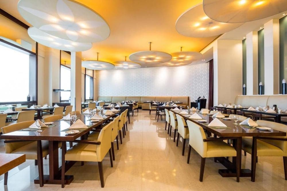 Novotel Deira Creekside Dubai — 30
