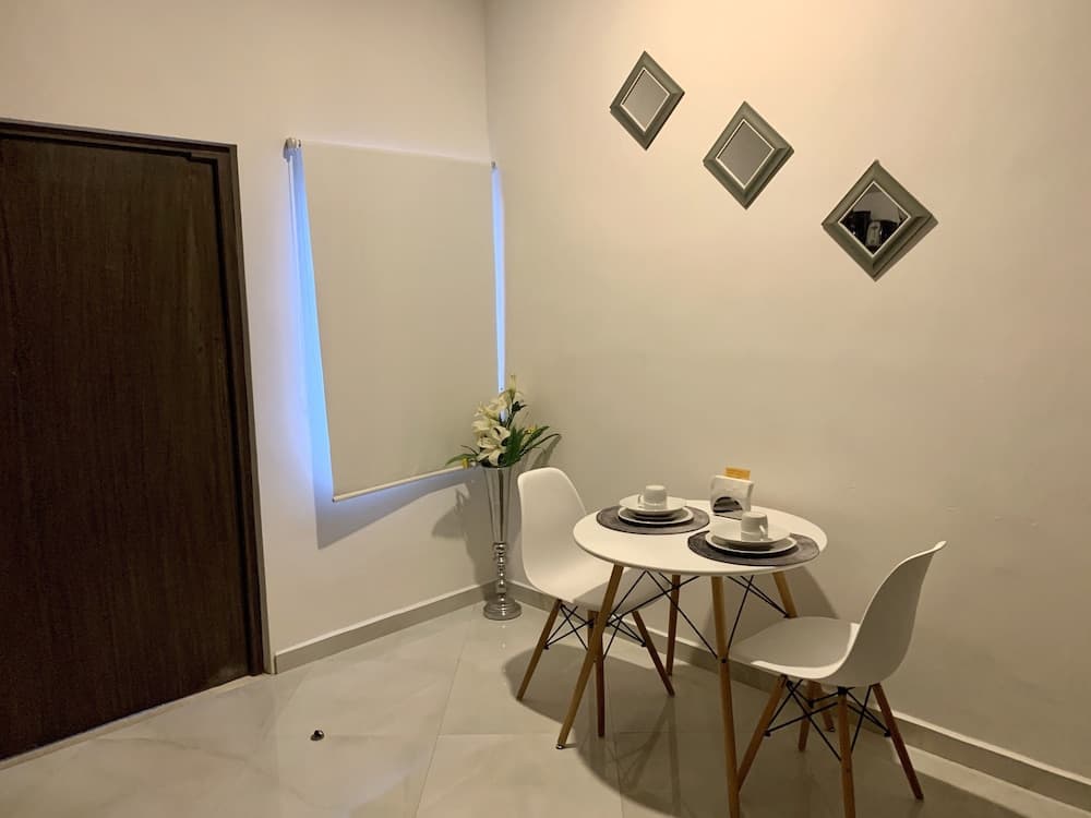 SILVERSANDS Hotel Boutique - 5Th Ave — 21
