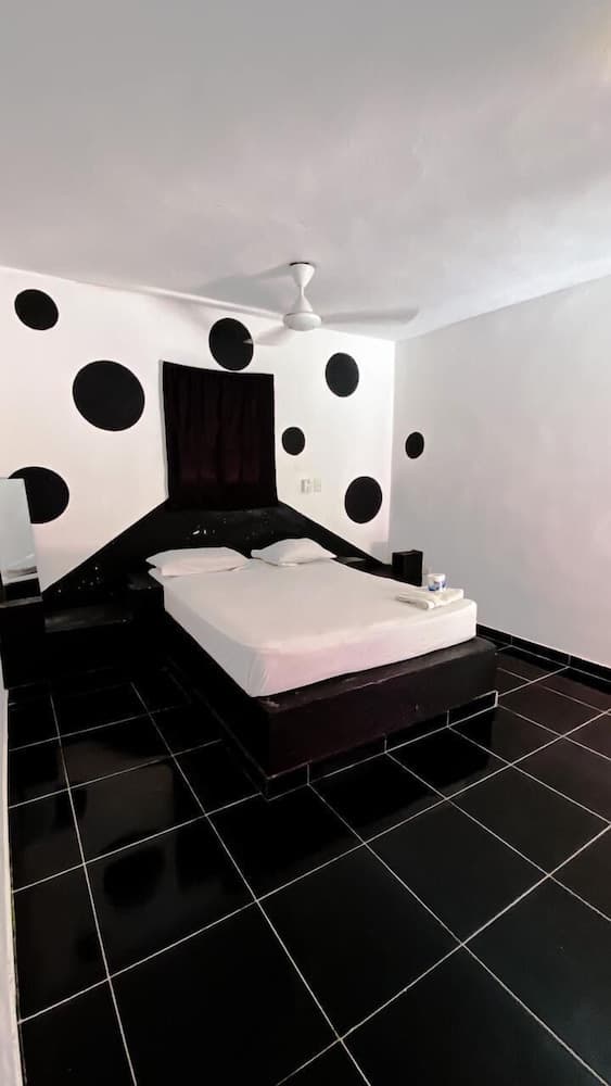 Hotel Punto 4 — 22