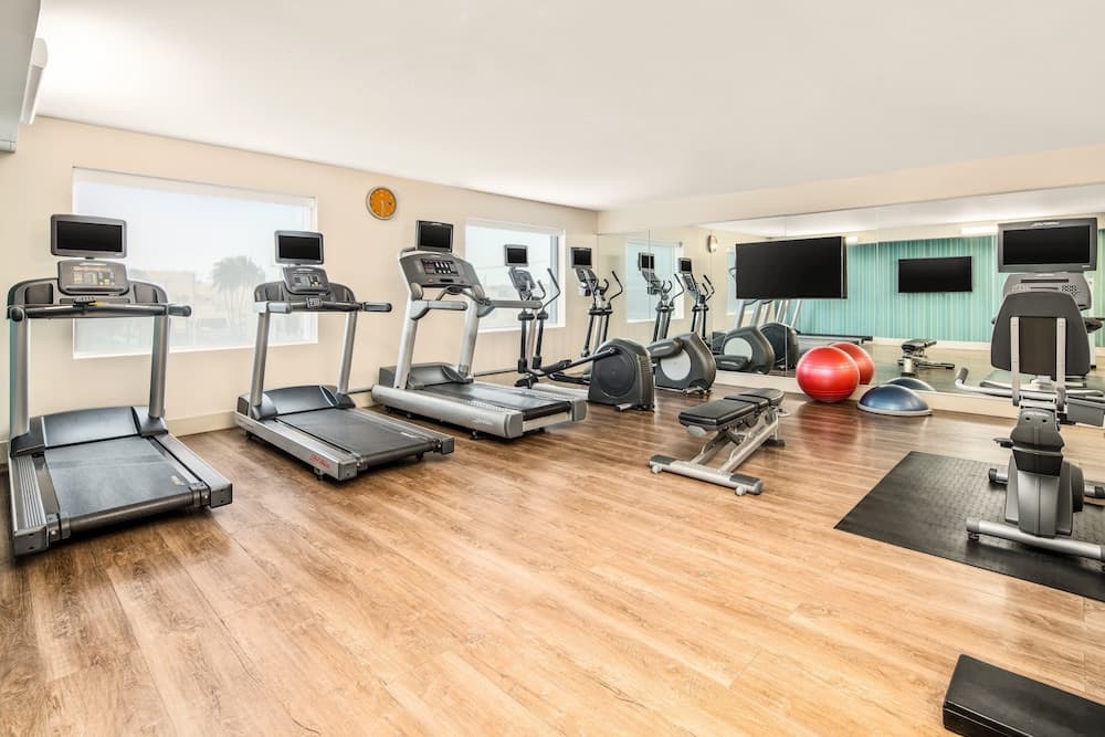 Holiday Inn Express Ft. Lauderdale Cruise-Airport by IHG — 20