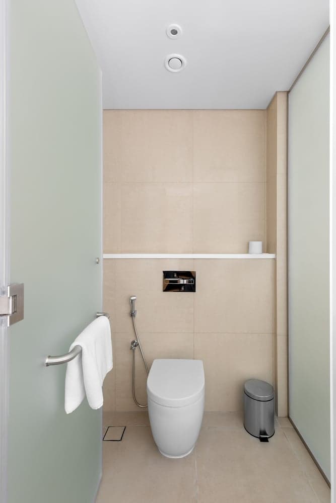 Premier Inn Dubai Ibn Battuta Mall — 20