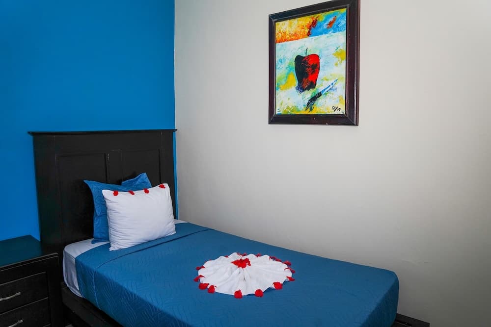 L'Hotel MT — 13