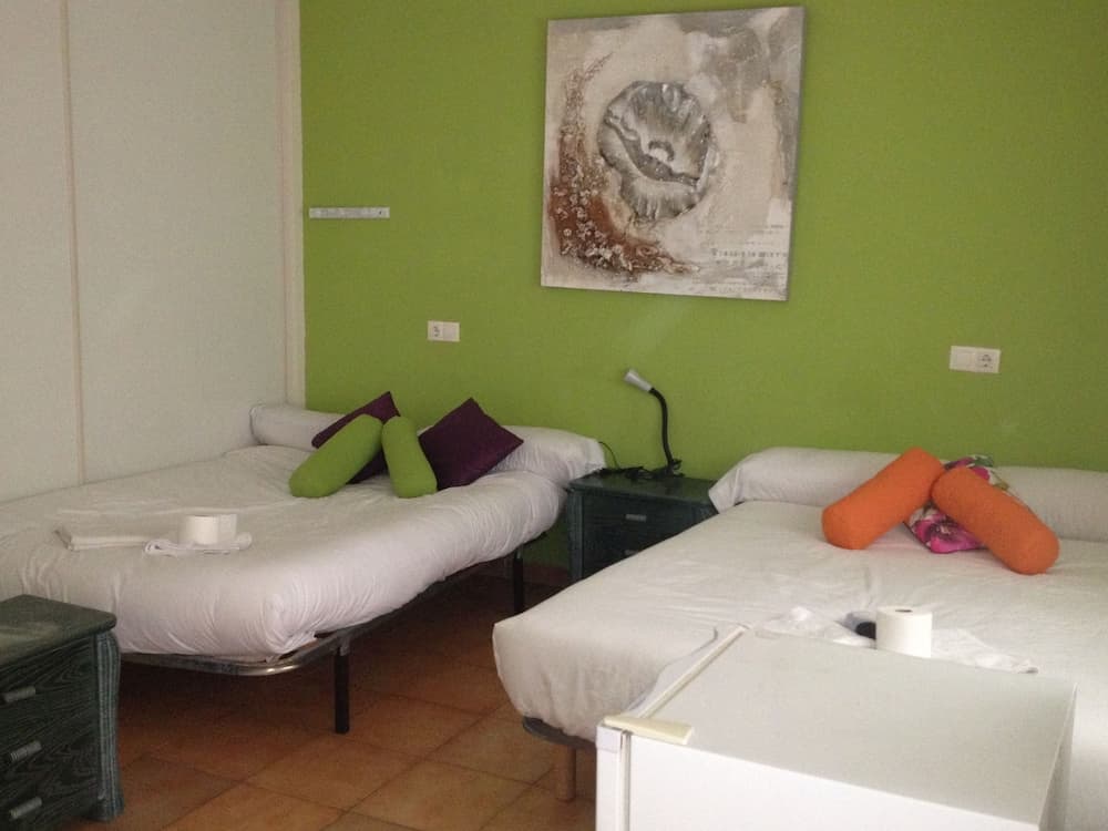 BHG Hostel Secar de la Real — 3