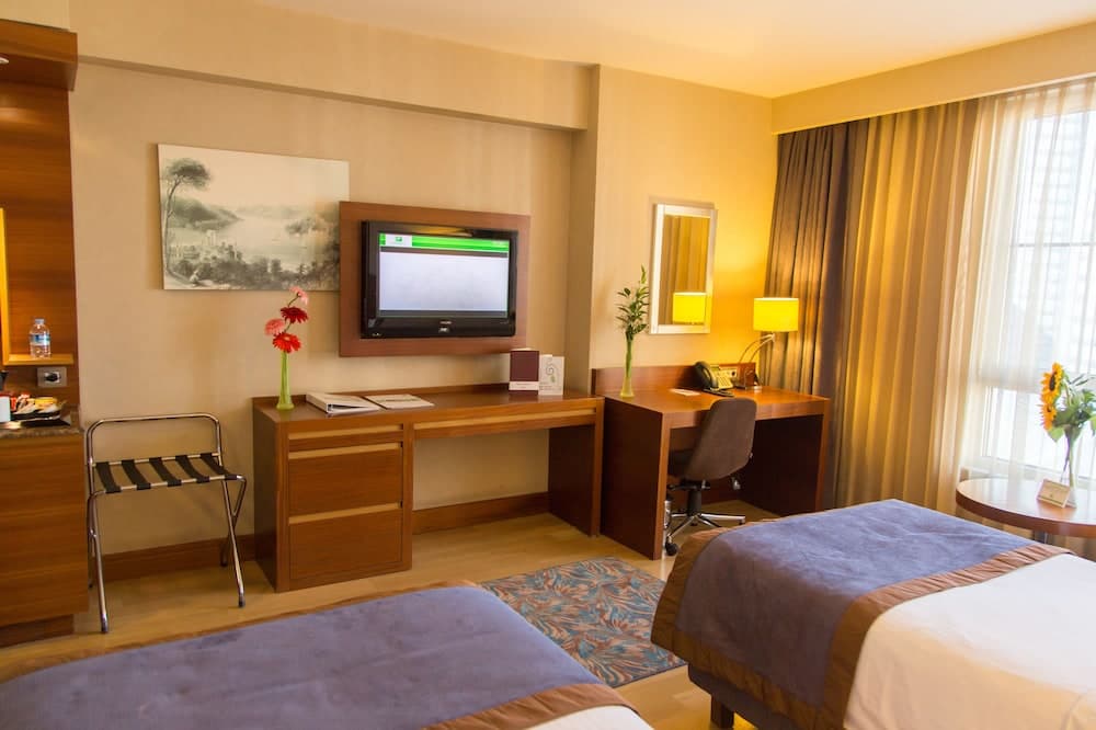 Holiday Inn Estambul Sisli by IHG — 3