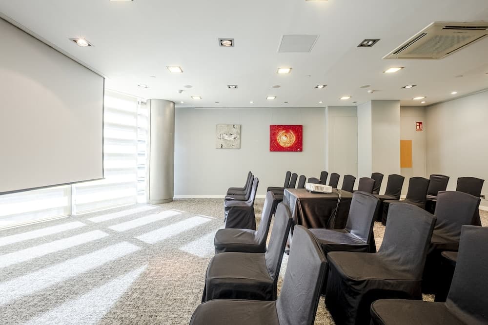 Eurostars Grand Marina — 9