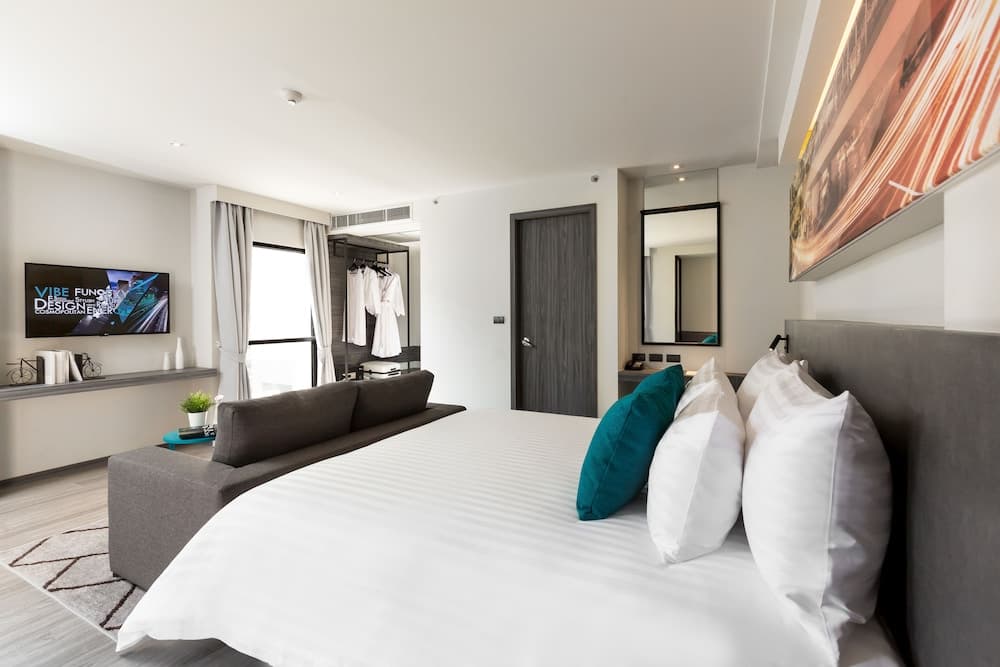 Cross Vibe Sukhumvit Hotel — 3