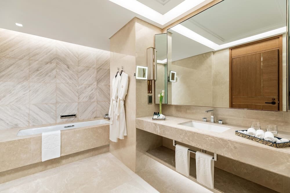 Taj Exotica Resort & Spa, The Palm, Dubai — 9