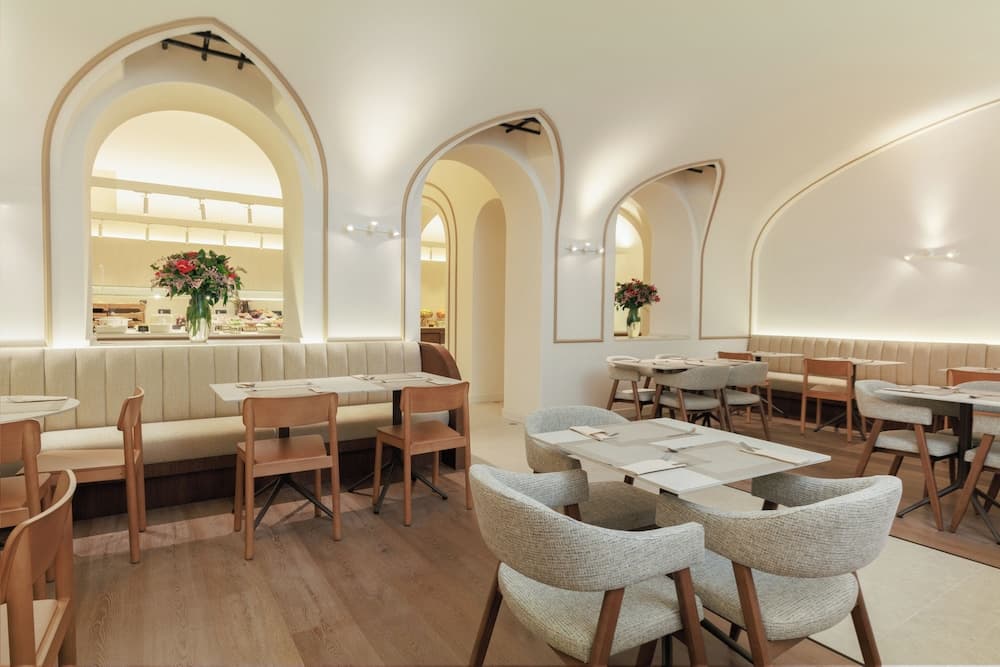 Hotel Medinaceli — 10