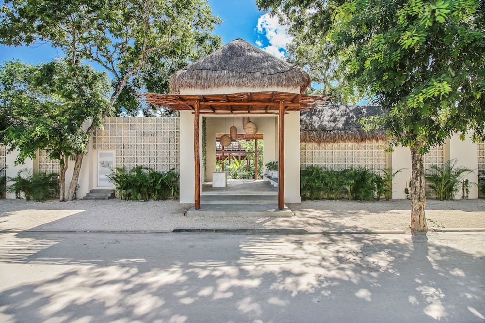 Zenses Wellness and Yoga Resort - Adults Only — 18
