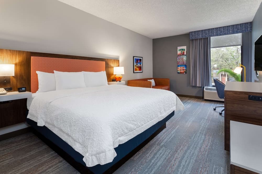 Hampton Inn Ft. Lauderdale-Commercial Blvd. — 3