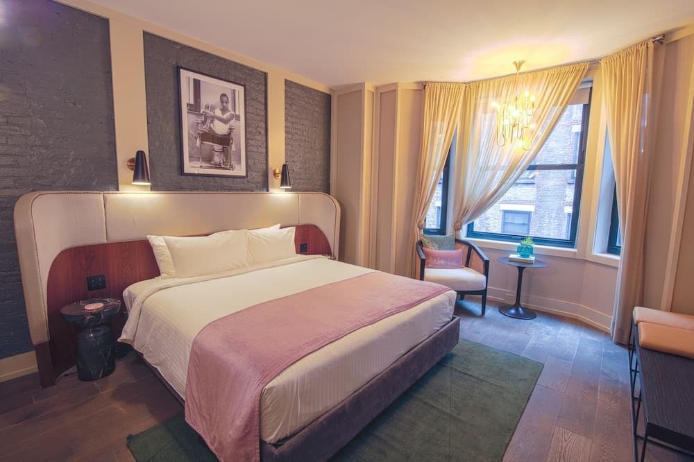 The Evelyn Hotel — 7