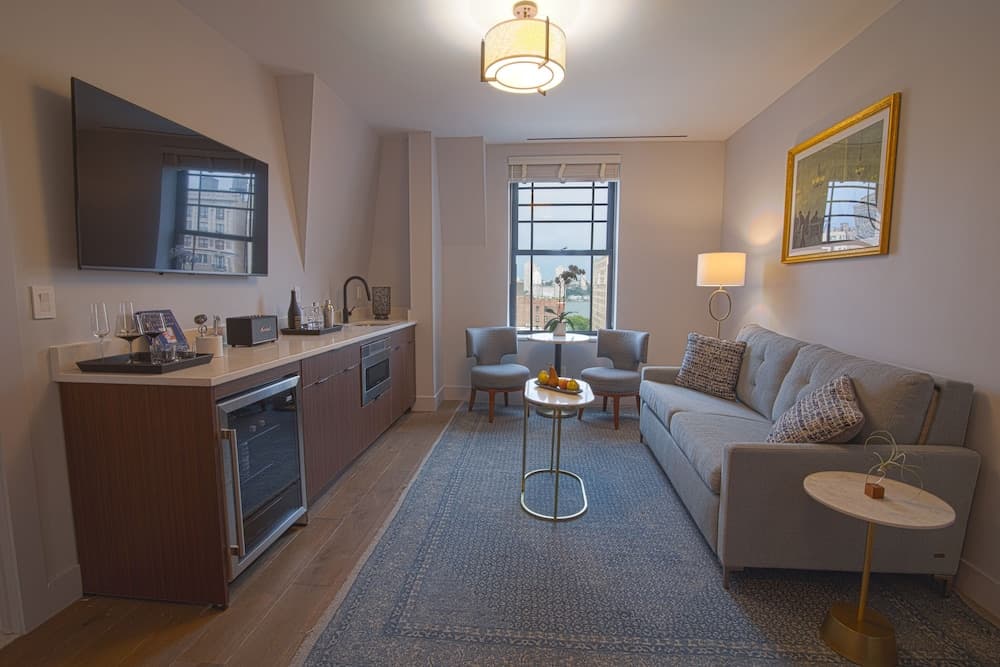 Hotel Belleclaire — 8