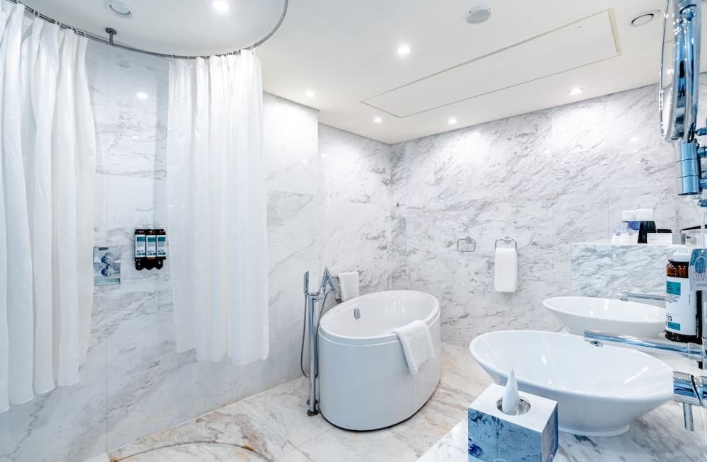 Media One Hotel Dubai — 21