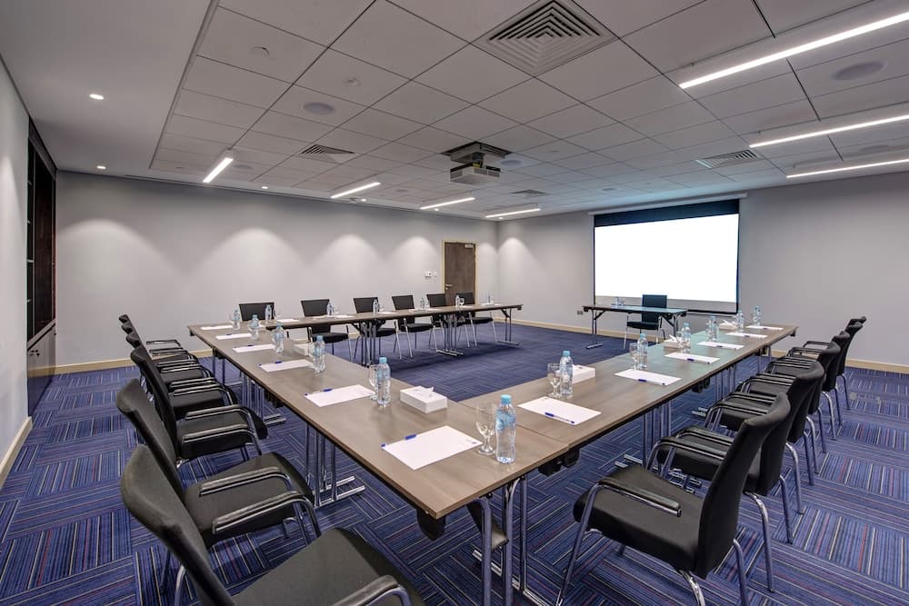 Premier Inn Dubai Ibn Battuta Mall — 2