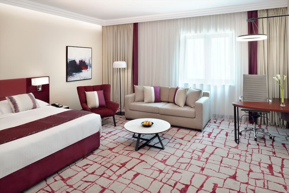 Mövenpick Hotel & Apartments Bur Dubai — 2