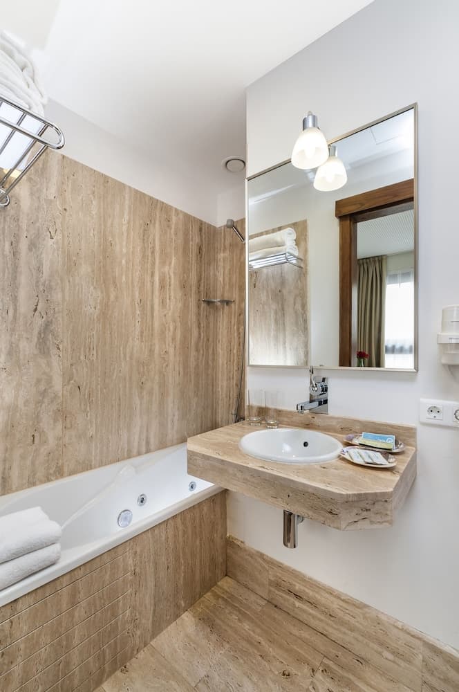 Hotel Amadeus Sevilla — 28