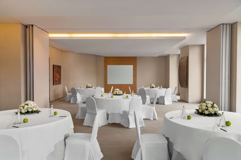 Shangri-La Dubai — 29