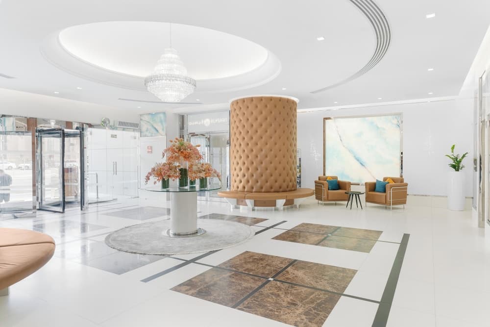 Hotel y Residencias Golden Sands — 23