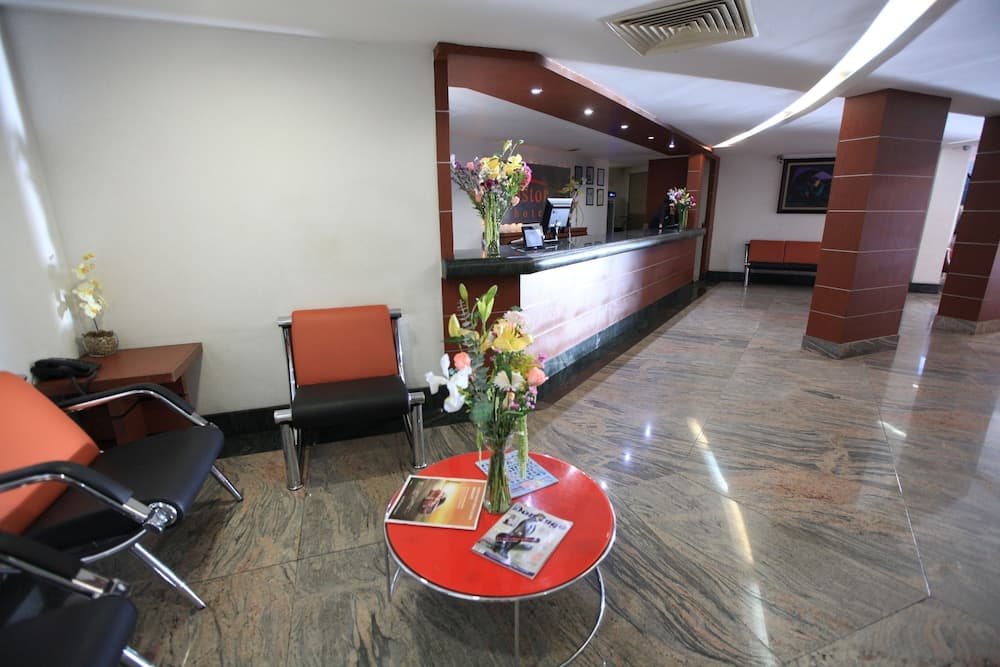 Hotel Astor — 2