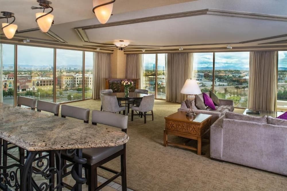 Suncoast Hotel and Casino — 12