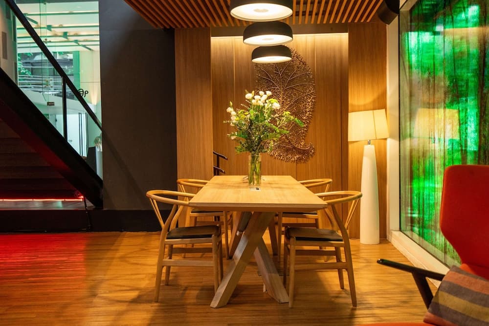 PARK PLAZA BANGKOK SOI 18 — 11