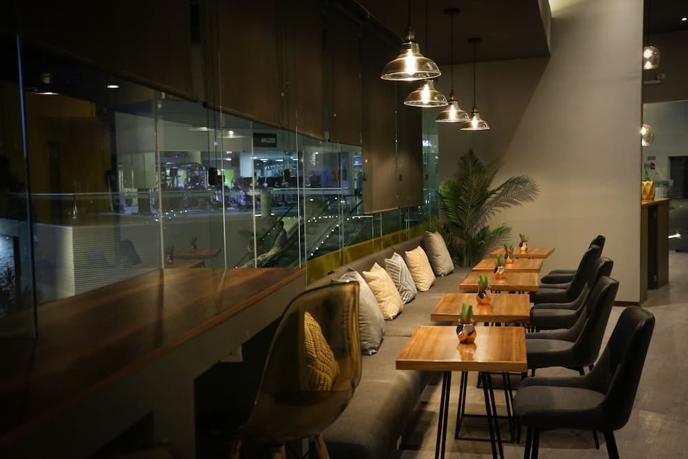 The Yellow Capsule Cancun Close to Airport — 20