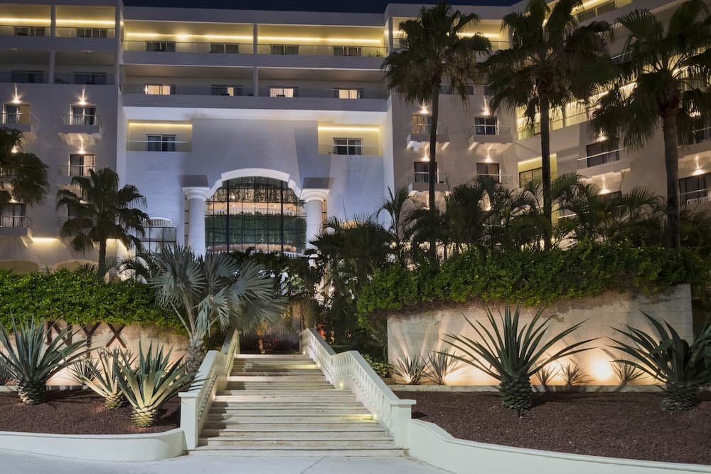 Hotel NYX Cancun All Inclusive — 1