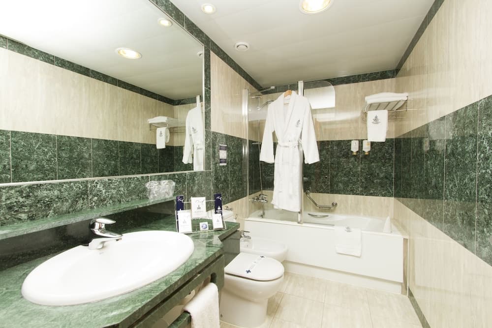 Hotel Ribera de Triana - REOPENING! — 8