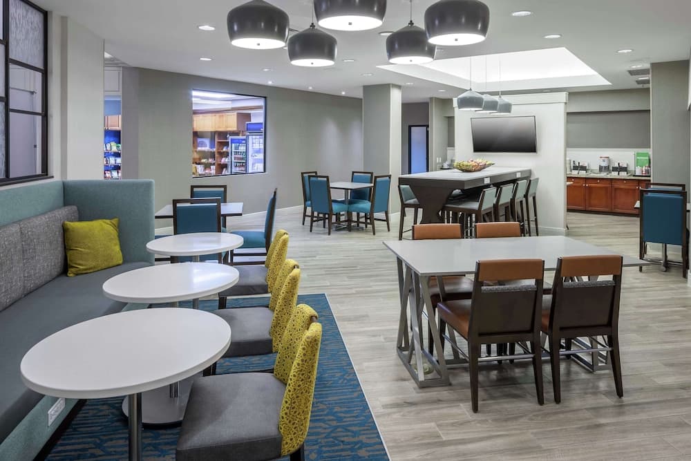 Hampton Inn & Suites by Hilton Miami-Doral/Dolphin Mall — 5