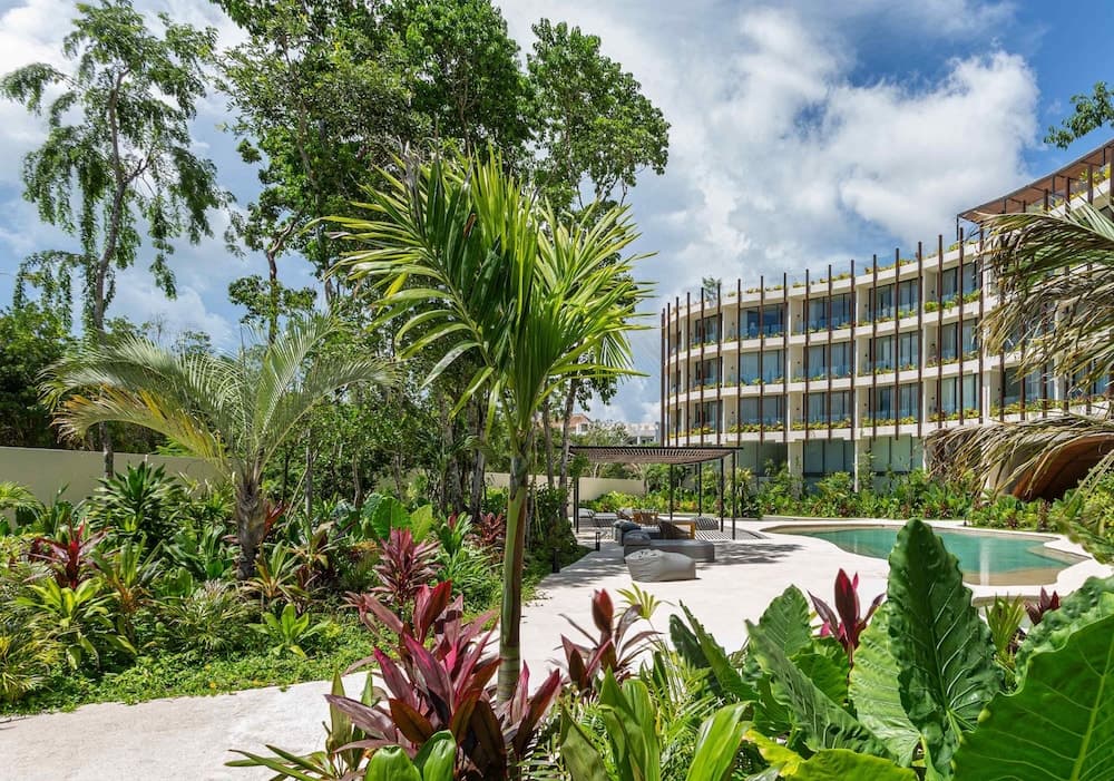 Mistiq Gardens — 17