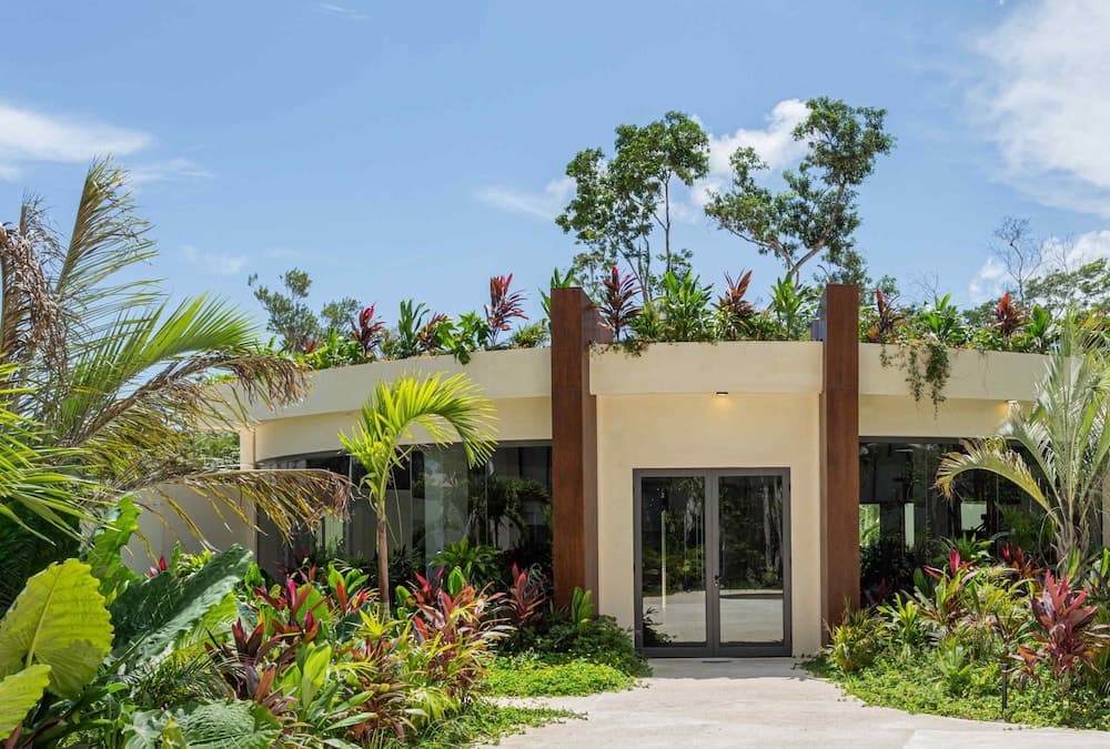 Mistiq Gardens — 15